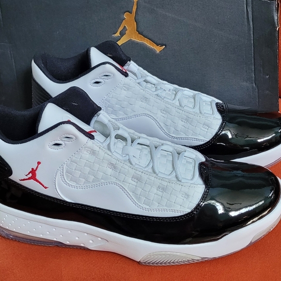 Jordan Max Aura 2 CK6636 102 Men's Size 11 White/Gym Red-Black - Picture 3 of 11